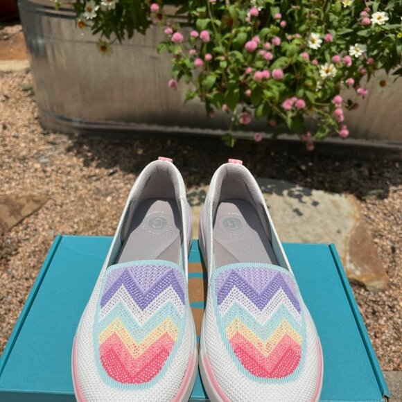 NWOTs Bzees® March On Moc slip-ons with Rainbow Zigzag Design - Picture 5 of 10